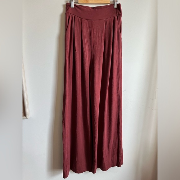 NWT Encircled The Comfy Wide Leg Pant in Redwood XS - Picture 2 of 11